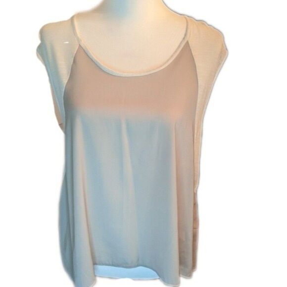 5/$55 American Eagle Outfitters flowy cream cap sleeve blouse - M - Picture 1 of 5